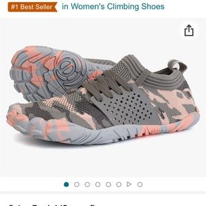 Womens climbing shoe
